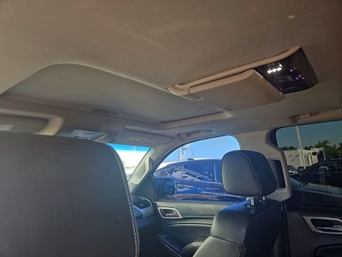 Used 2018 GMC Yukon Denali w/ Open Road Package RWD image 18