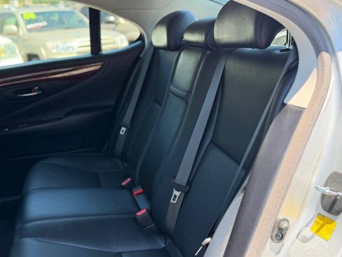 Used 2008 Lexus LS 460 RWD image 88