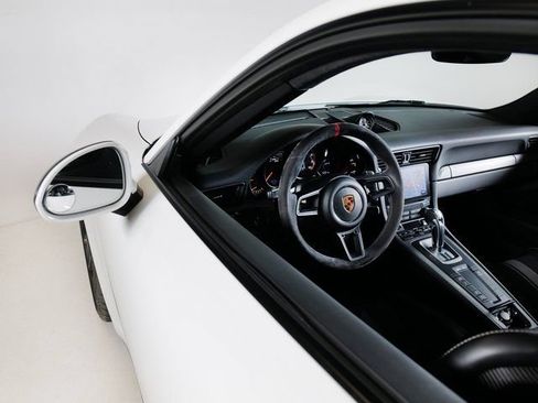 Certified 2018 Porsche 911 GT3 w/ Sport Chrono Package RWD image 23