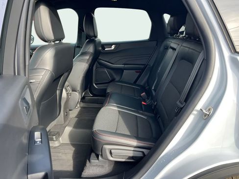 Used 2025 Ford Escape ST-Line w/ Cold Weather Package FWD image 10