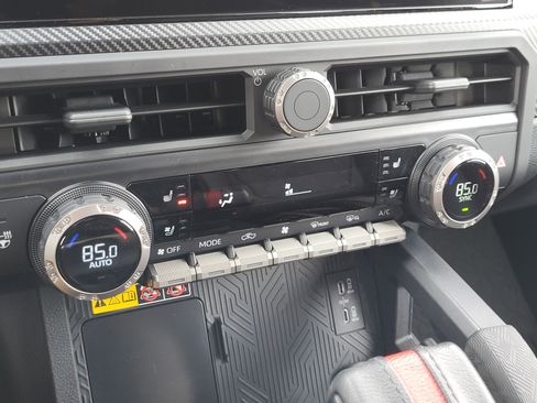 Used 2024 Toyota Tacoma TRD Pro image 24