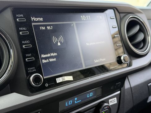 Certified 2023 Toyota Tacoma TRD Off-Road image 16