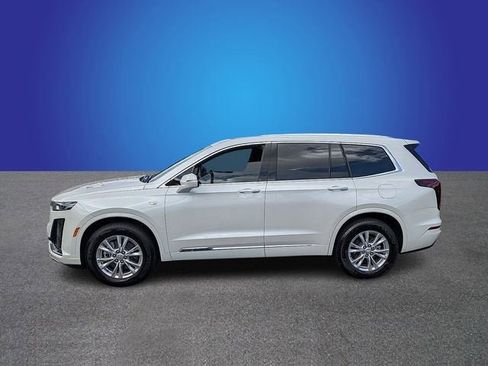 New 2025 Cadillac XT6 Luxury image 2