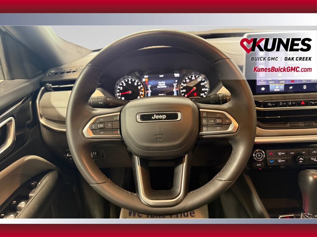 Used 2025 Jeep Compass Limited AWD/4WD image 15