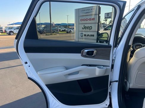 Used 2023 Kia Sorento EX w/ Panoramic Sunroof Package FWD image 32