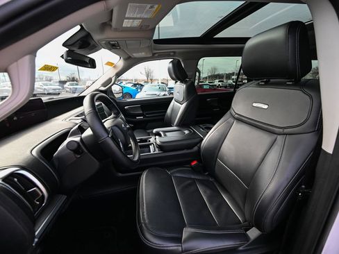 Certified 2025 Ford Expedition Max Platinum image 19