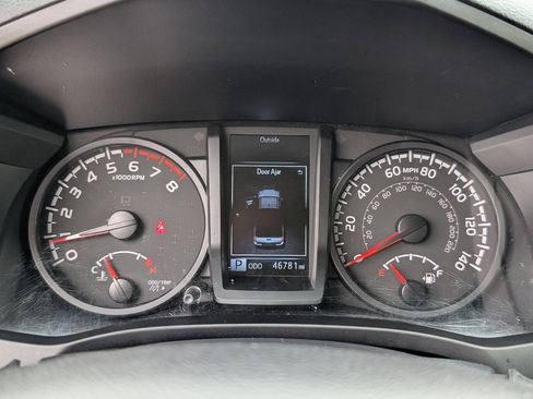 Used 2022 Toyota Tacoma SR RWD image 19