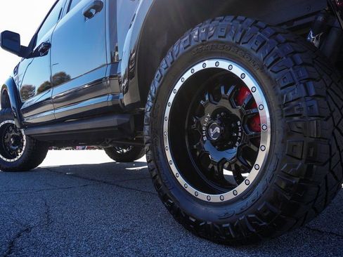 Used 2019 Ford F150 Lariat w/ Equipment Group 502A Luxury AWD/4WD image 35
