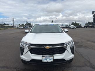 New 2026 Chevrolet Trax LS w/ LS Convenience Package FWD video 2