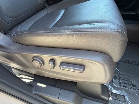 Used 2024 Honda Odyssey EX-L image 13