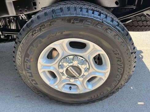 New 2027 Ford F250 XLT w/ FX4 Off-Road Package AWD/4WD image 12
