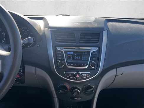 Used 2017 Hyundai Accent SE image 13