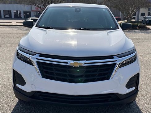 Used 2022 Chevrolet Equinox LS w/ LS Convenience Package image 8