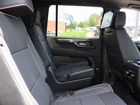 New 2026 GMC Yukon XL Elevation w/ Elevation Premium Package AWD/4WD image 12
