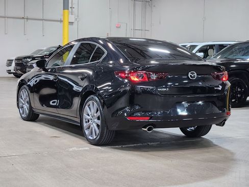 Used 2021 MAZDA MAZDA3 s image 11