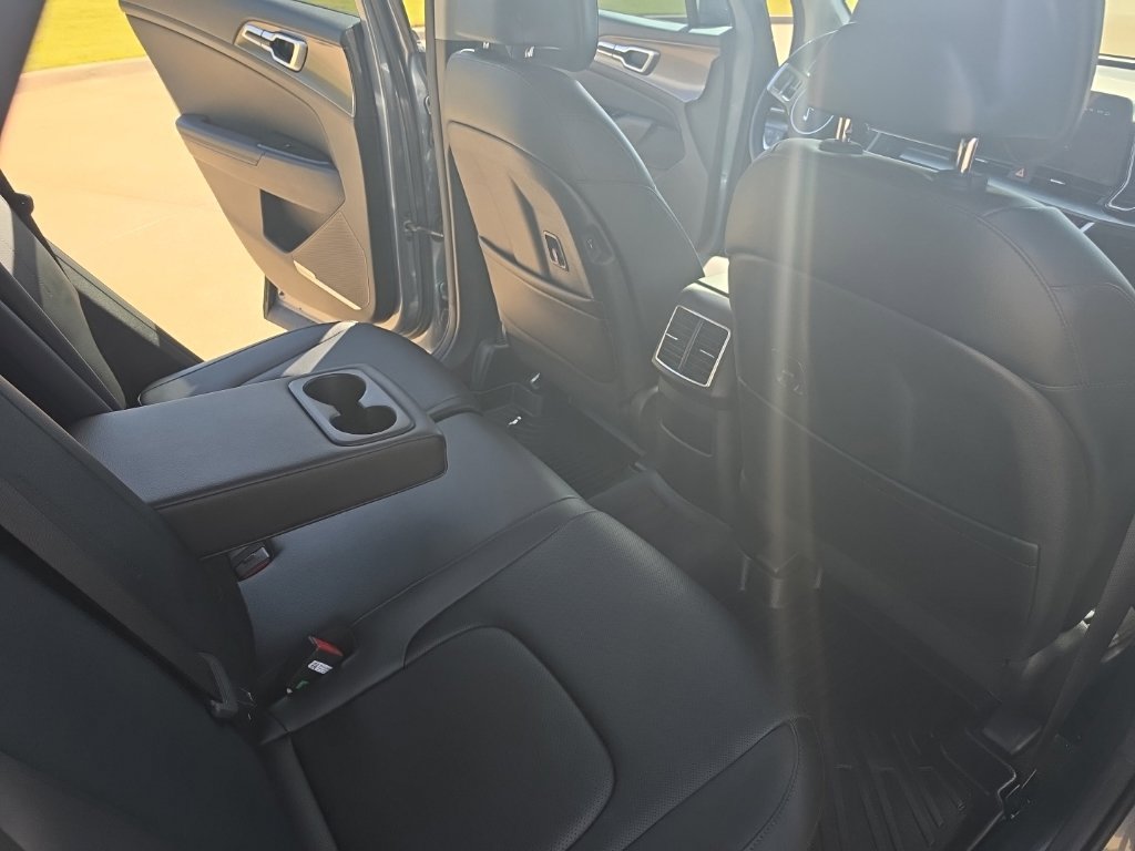 Used 2025 Kia Sportage EX w/ Premium Package FWD image 22