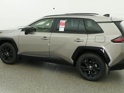 New 2026 Toyota RAV4 SE FWD image 4