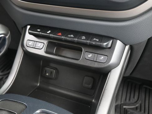 Used 2022 Chevrolet Colorado Z71 image 14