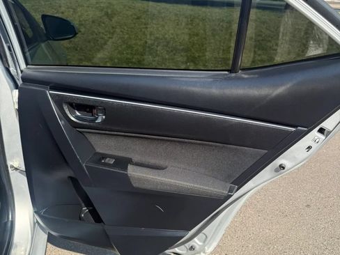 Used 2019 Toyota Corolla LE w/ Carpet Mat Package (TMS) FWD image 13