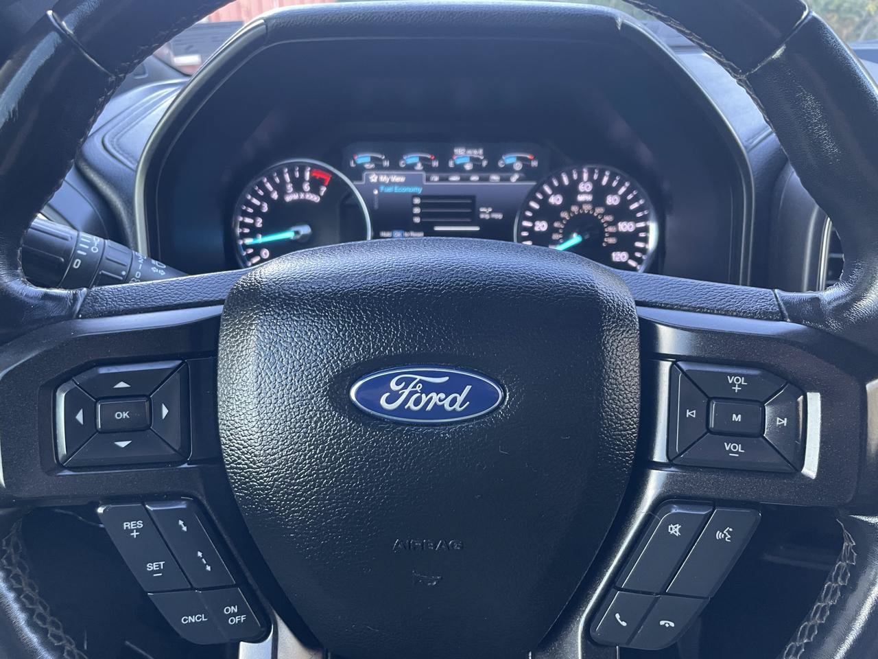 Used 2018 Ford Expedition Limited w/ Equipment Group 301A AWD/4WD image 15