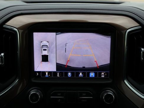 Used 2020 Chevrolet Silverado 1500 High Country w/ Technology Package image 19