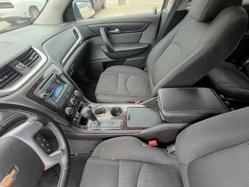 Used 2017 Chevrolet Traverse LT w/ Style and Technology Package FWD image 24