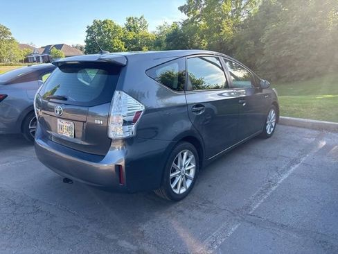 Used 2012 Toyota Prius V Five FWD image 7