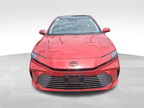 Used 2025 Toyota Camry XLE w/ Premium Plus Package FWD image 16