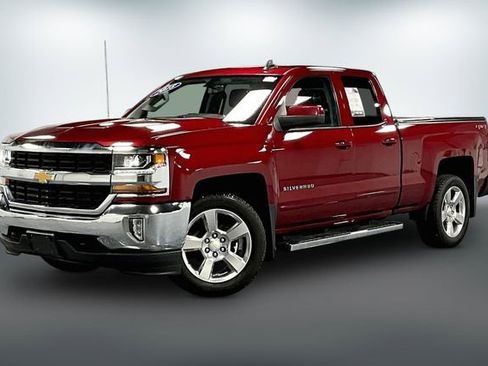 Used 2018 Chevrolet Silverado 1500 LT w/ All Star Edition image 3