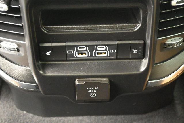 Used 2025 RAM 1500 Laramie w/ Sport Appearance Package AWD/4WD image 13