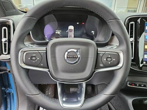 Certified 2023 Volvo C40 P8 Recharge Plus image 19