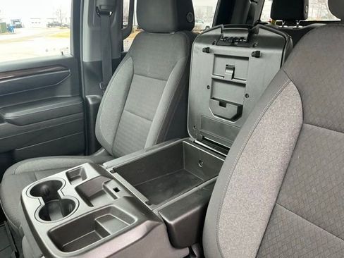 Used 2024 Chevrolet Silverado 1500 LT image 34