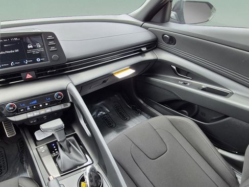 New 2026 Hyundai Elantra Sport FWD image 13
