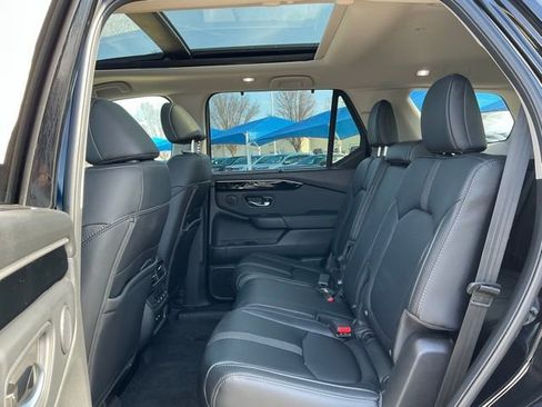 New 2025 Honda Pilot Touring image 10