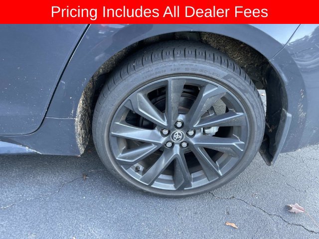 Used 2025 Toyota Corolla SE w/ Convenience Package FWD image 3