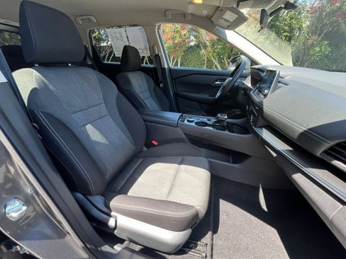 Used 2025 Nissan Rogue SV AWD/4WD image 33