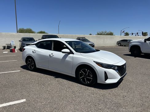 Used 2024 Nissan Sentra SV FWD image 18