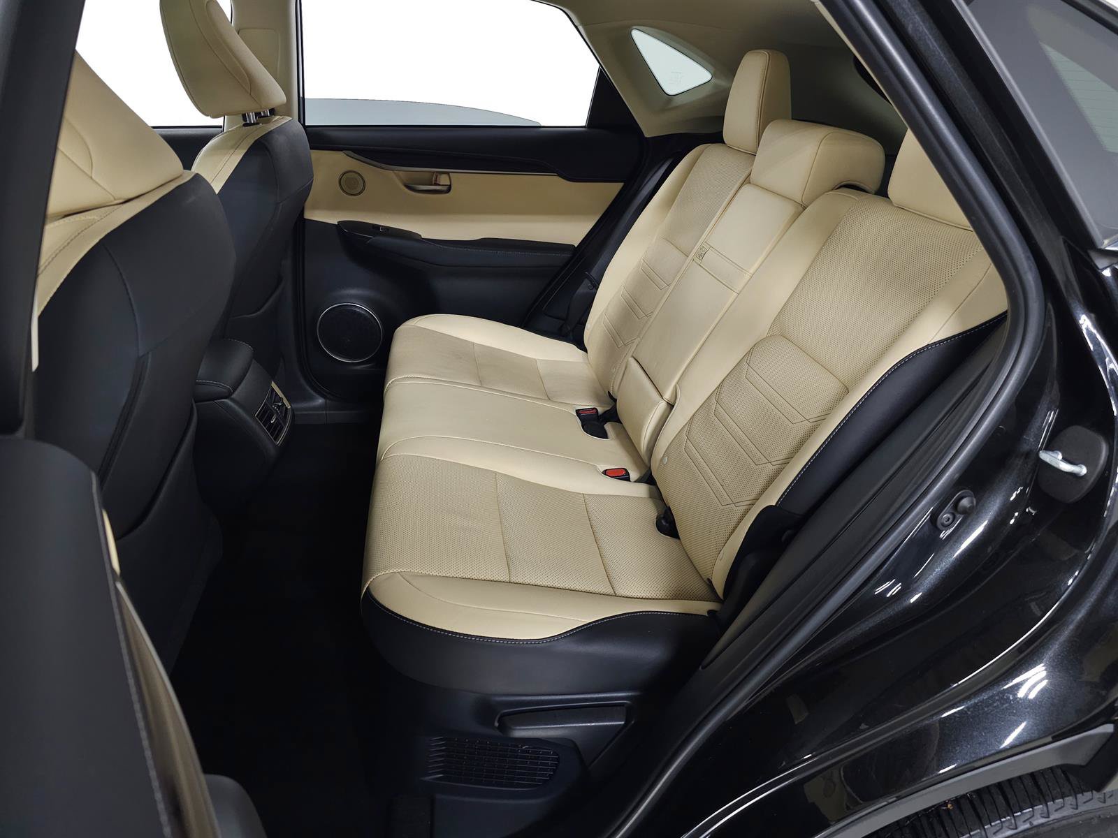 Used 2018 Lexus NX 300h AWD w/ Luxury Package image 30