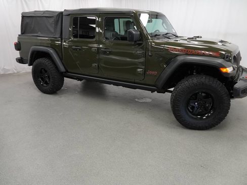 Used 2022 Jeep Gladiator Mojave w/ Cold Weather Group AWD/4WD image 16