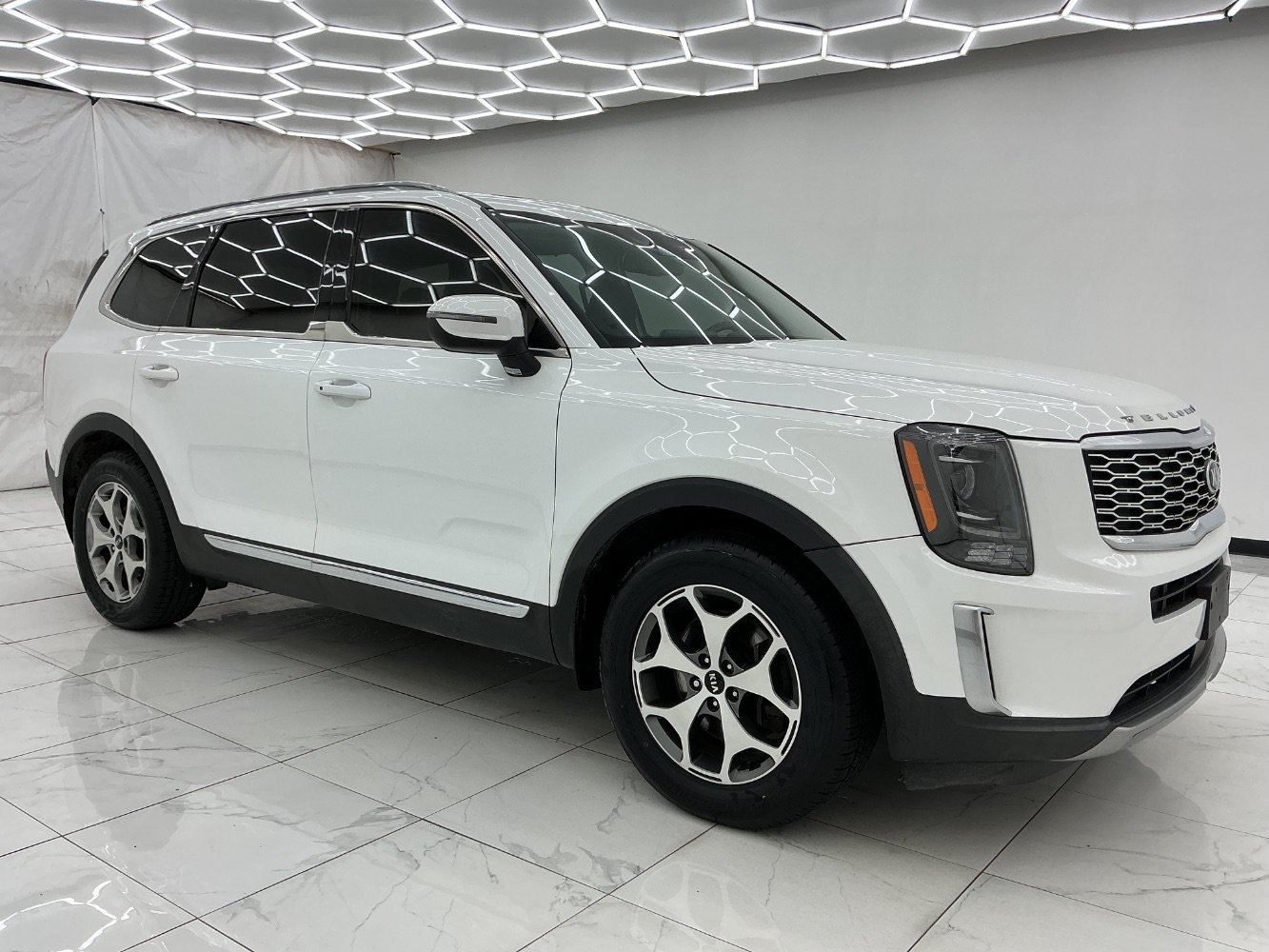 Used 2020 Kia Telluride EX AWD/4WD image 7