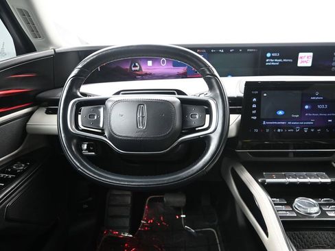 Used 2024 Lincoln Nautilus Reserve image 30