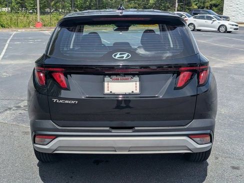 Used 2025 Hyundai Tucson SE FWD image 6