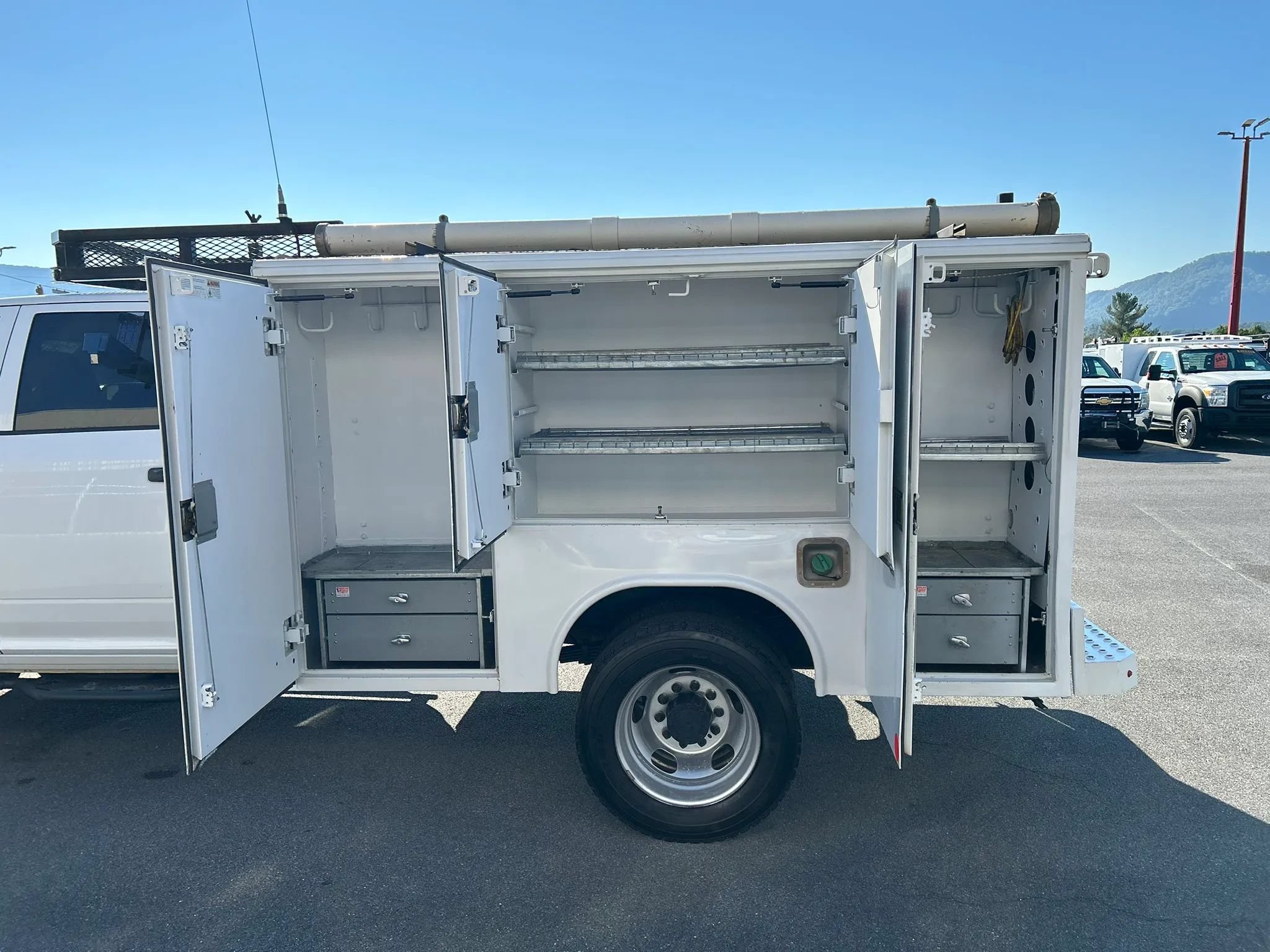 Used 2017 RAM 4500 Tradesman AWD/4WD image 28