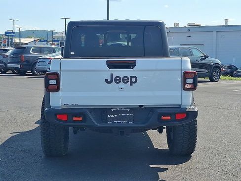 Used 2026 Jeep Gladiator Mojave AWD/4WD image 5