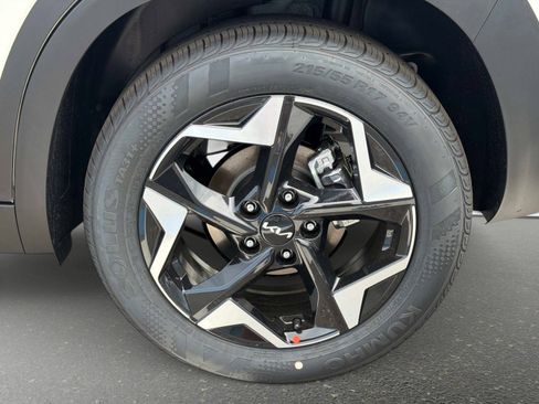 New 2026 Kia Seltos S FWD image 9