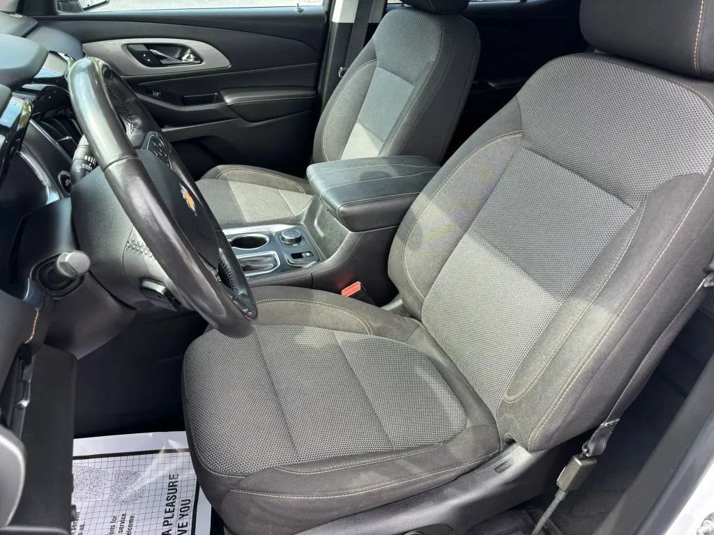 Used 2019 Chevrolet Traverse LT AWD/4WD image 11
