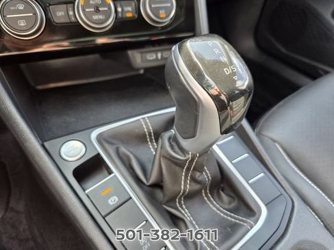 Used 2024 Volkswagen Jetta SE w/ Panoramic Sunroof Package FWD image 24
