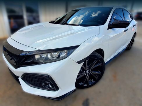 Used 2017 Honda Civic Sport image 6