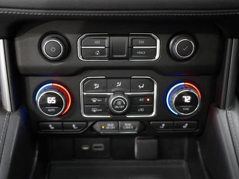 Used 2021 Chevrolet Tahoe Z71 AWD/4WD image 21