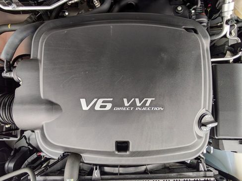 Used 2022 Chevrolet Colorado LT w/ LT Convenience Package image 33